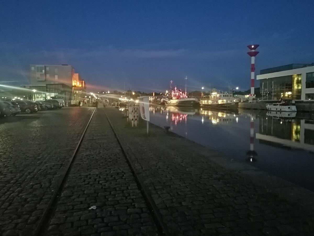Familien Fewo Wohnung 1 Mit Kinder Spielecke Erdgeschoss An Der Muhle Am Wochenmarkt Bremerhaven Ngoại thất bức ảnh